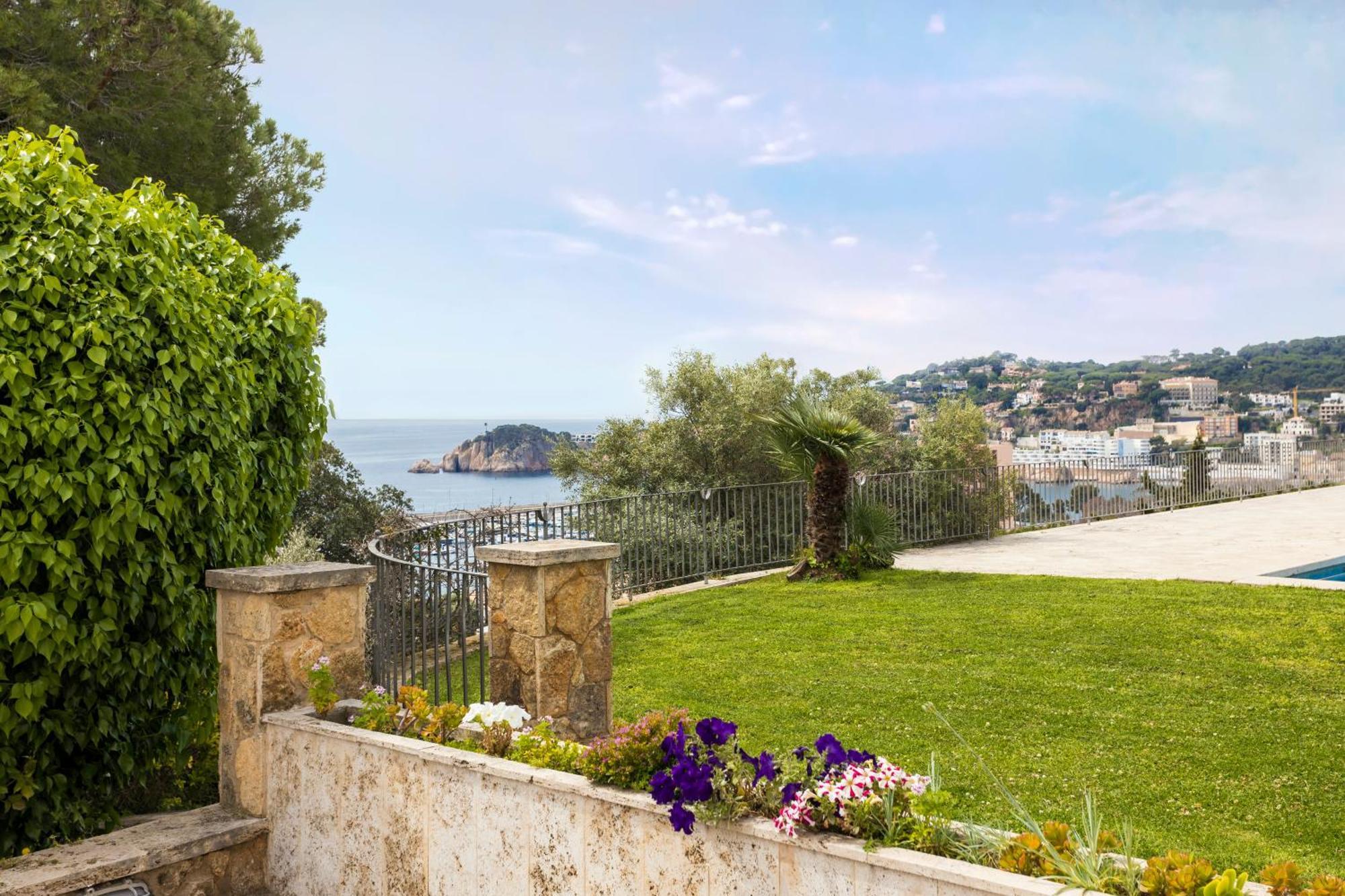 Villa Maricel Sant Feliu de Guixols Exterior photo